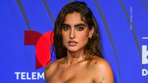 Isabella Ladera comparte romántica foto con Hugo García