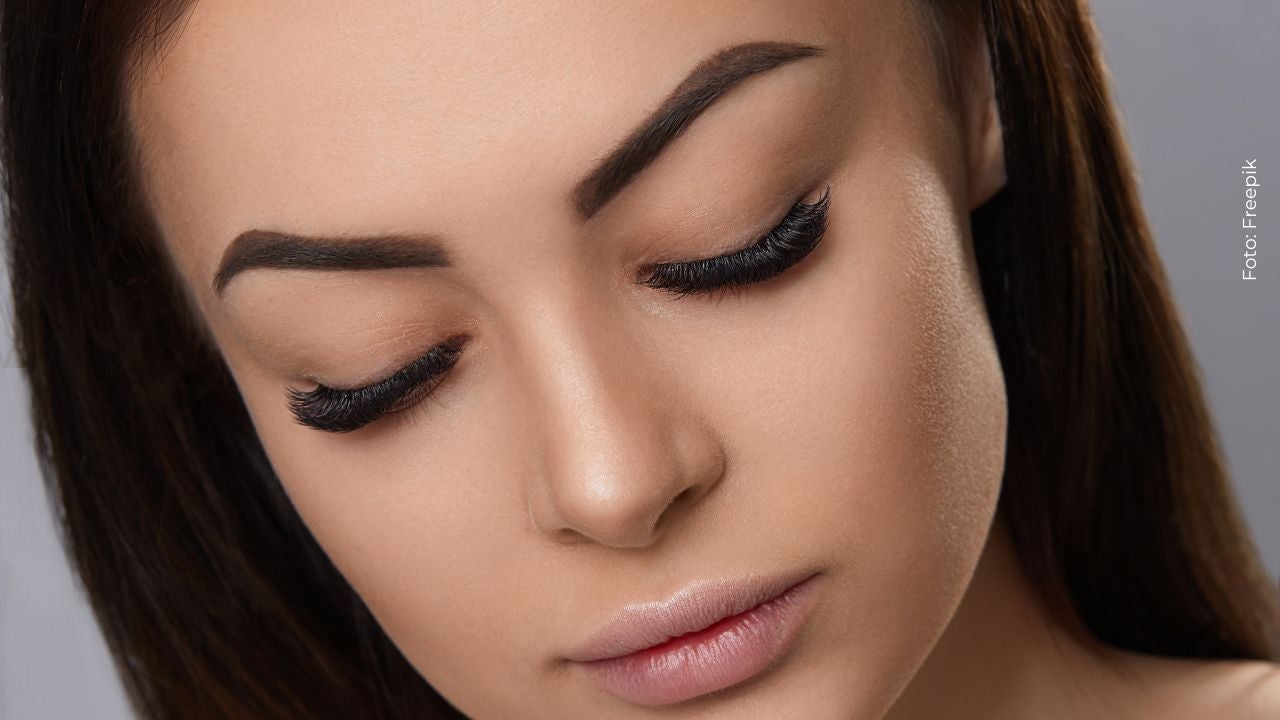 Muere reconocido influencer tras realizarse un foxy eyes