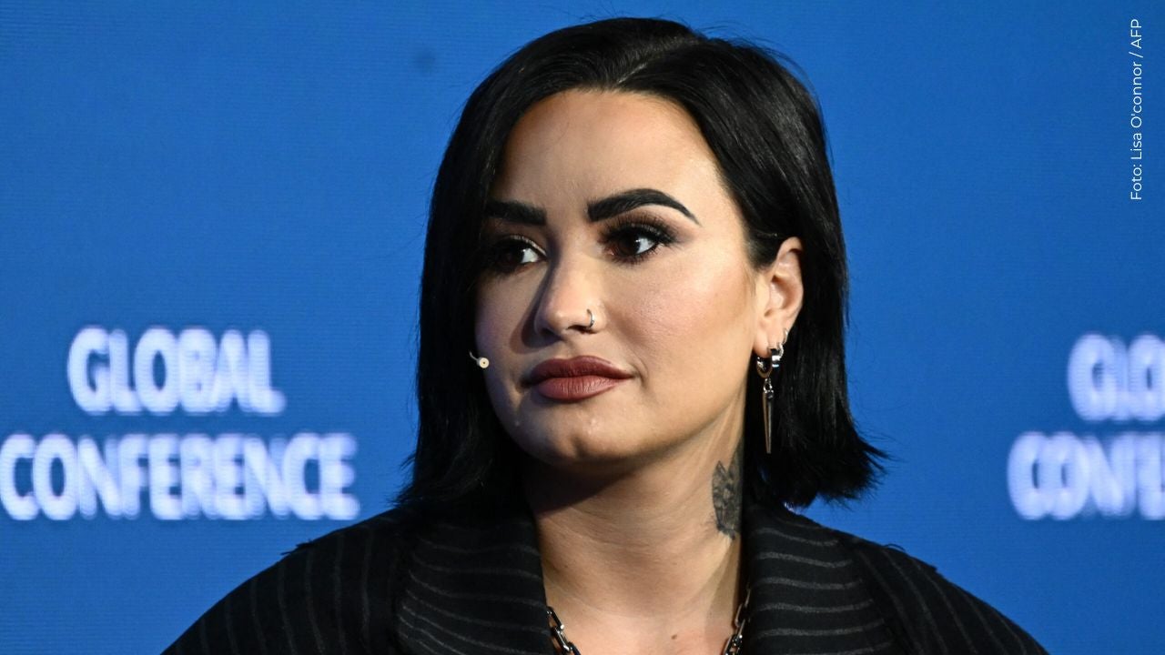 Demi Lovato impacta en París con su nueva imagen