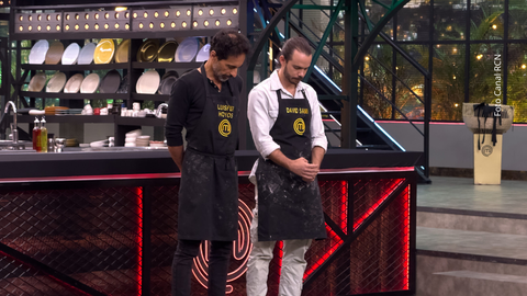 El jurado no logró degustar el plato por su nivel de picante, y David Sanín se convirtió en el nuevo eliminado.