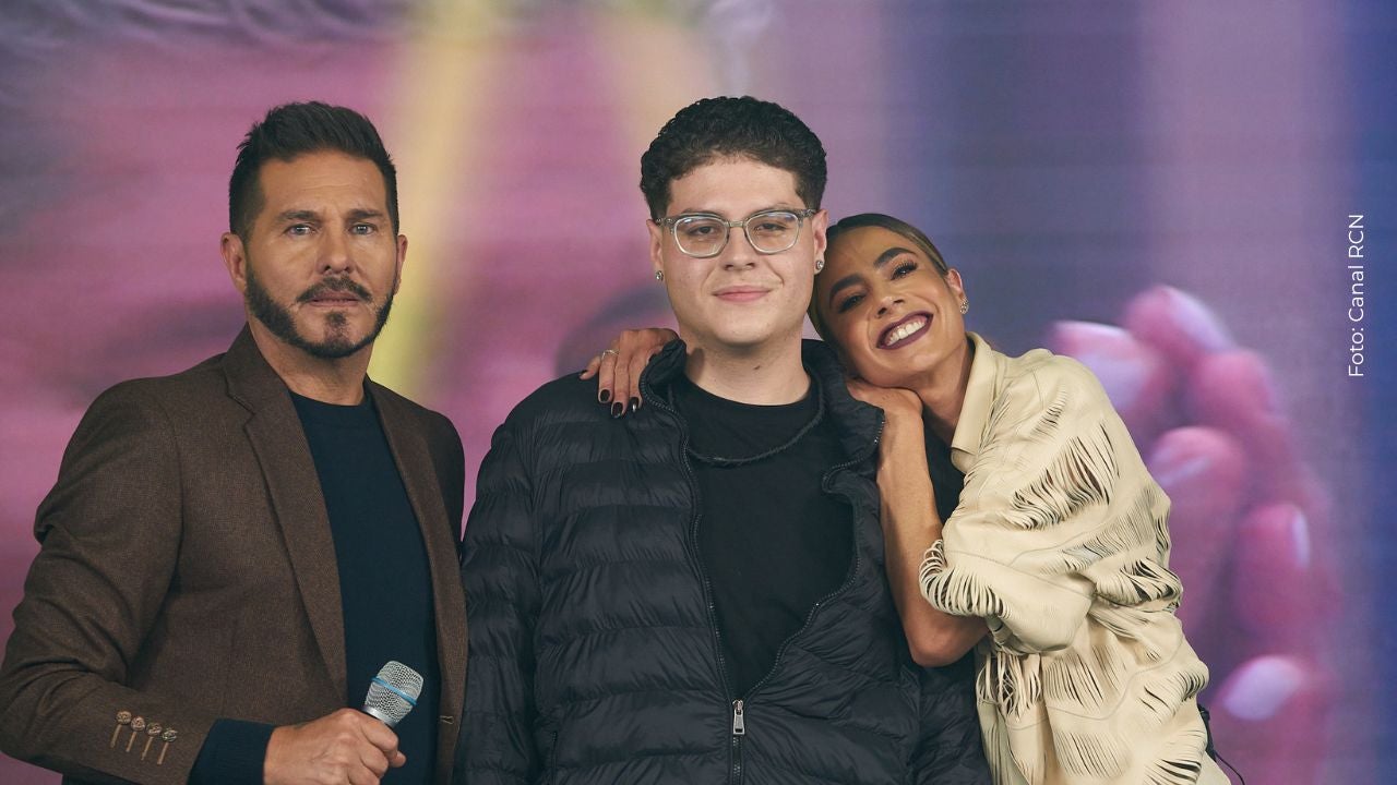 Hijo de Melissa Gate defiende a su madre de la polémica con hijo de Karina García