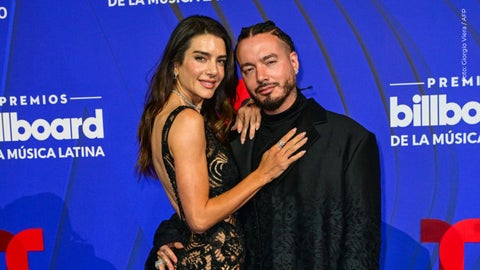 J Balvin reacciona a las críticas por tener esposa más alta