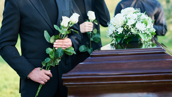 Video estremecedor: cumplen último deseo de Baby Demoni poniéndole canción frente a su tumba