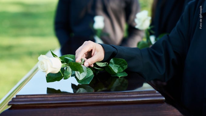 El aterrador suceso que dejó sin palabras a los asistentes al funeral de Baby Demoni Lo que ocurrió en el funeral de Baby Demoni dejó a muchos con la piel de gallina