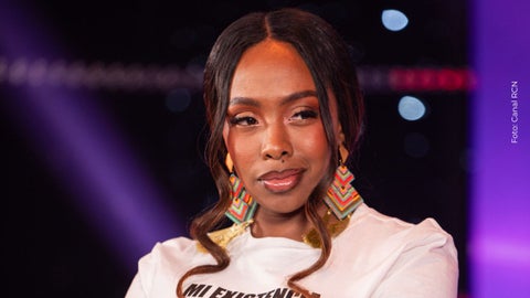 Karen Sevillano le responde a seguidora que confesó amar a Neider