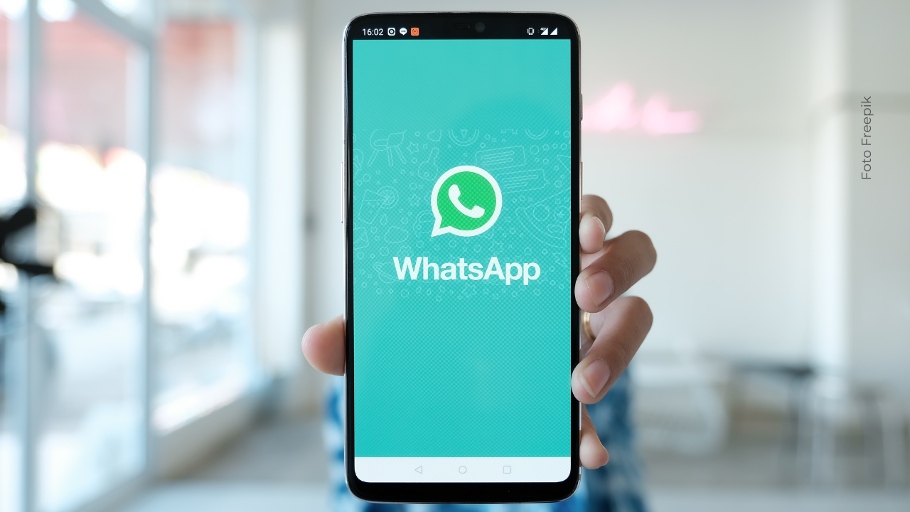 WhatsApp WhatsApp