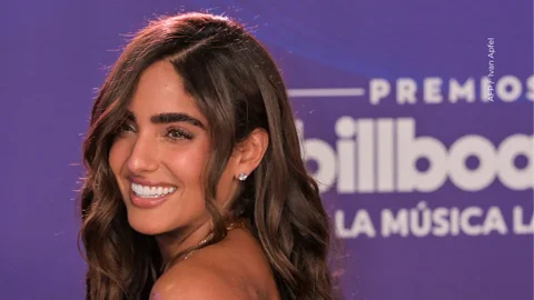 Isabella Ladera habría reaccionado a la conversación de su novio con Cara.