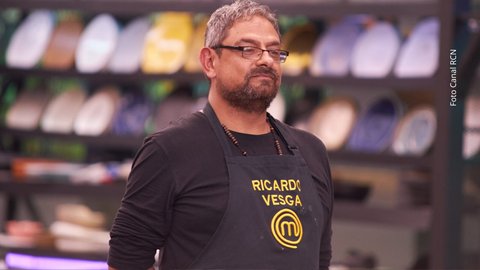 Una despedida nunca antes vista: Ricardo Vesga logró que hasta los camarógrafos de MasterChef Celebrity terminaran con lágrimas en los ojos.
