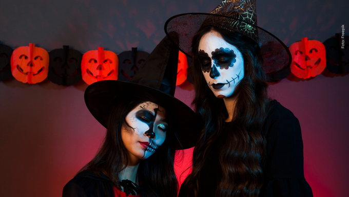 Ideas de disfraces con materiales hechos en casa para Halloween según la IA