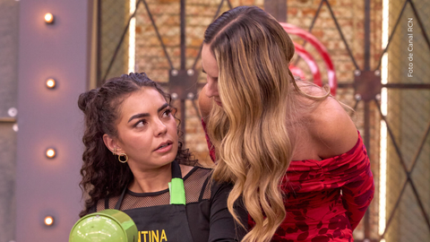 Valentina Taguado y Claudia Bahamón en MasterChef Celebrity 2025.