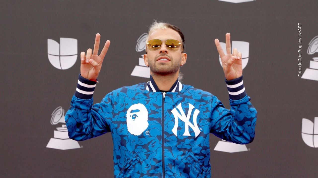 Feid muestra un estilo más sombrío.