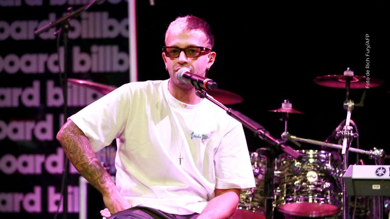 Feid cambia de look para su colaboración con Tainy.