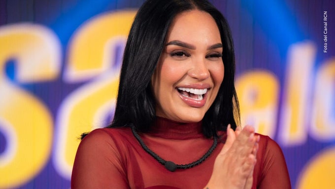 El ingenioso disfraz con el que Andrea Valdiri asustó a sus empleados en Halloween Andrea Valdiri sorprendió con su disfraz de Halloween para asustar a sus empleados