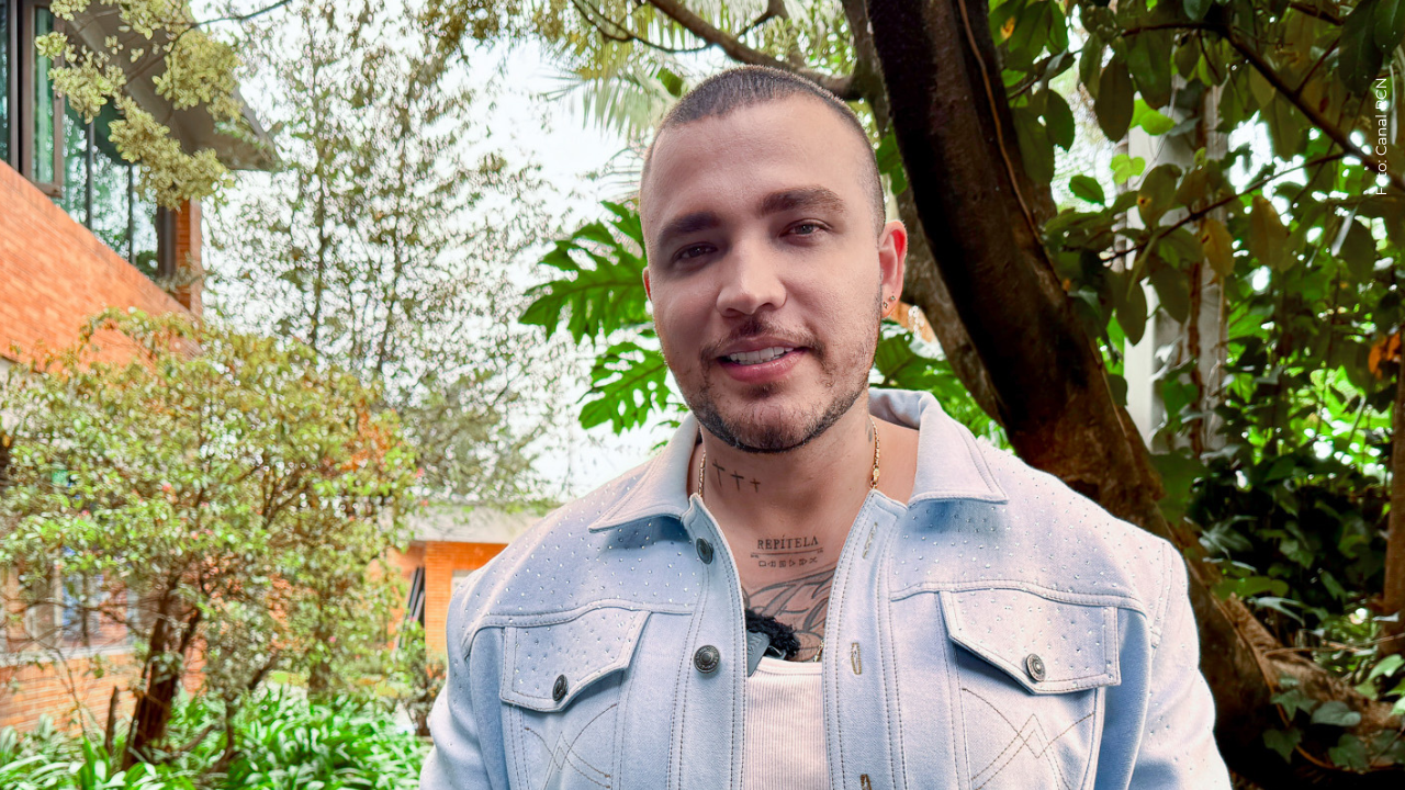 Jessi Uribe estrena ‘Dando Instrucciones’ y confesó qué canción lo hace llorar