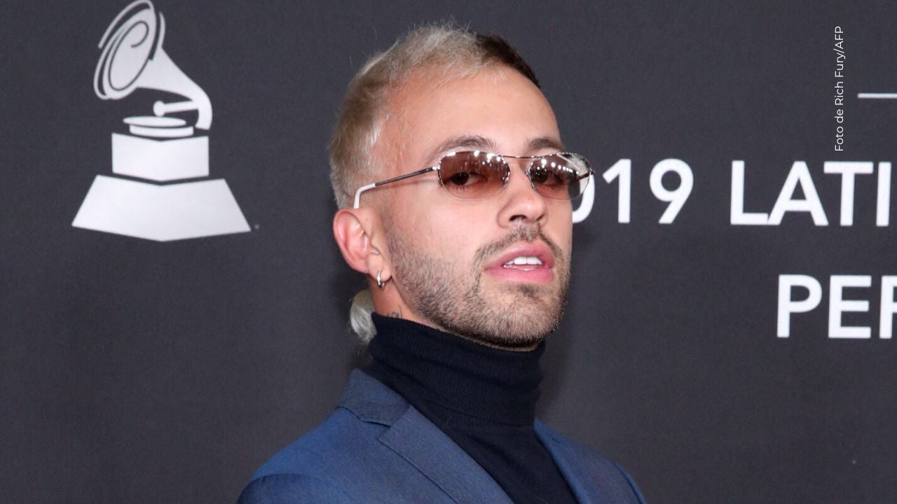 Feid causa revuelo en redes por su disfraz para Halloween.