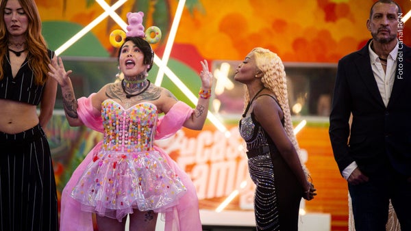 La ‘Barbie colombiana’ arremete contra Yina Calderón por disfraz inspirado en La Jesuu