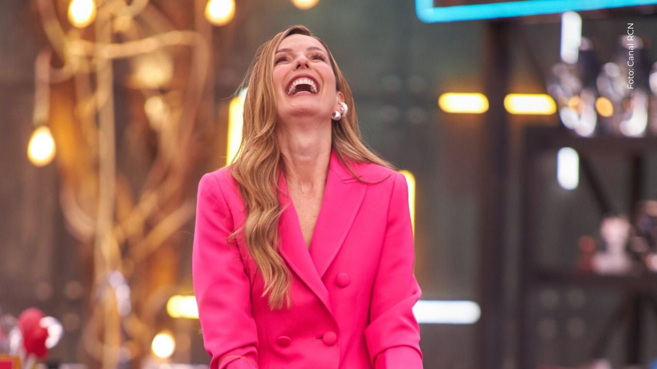 Nicolás de Zubiría intentando trovar en MasterChef Celebrity Colombia