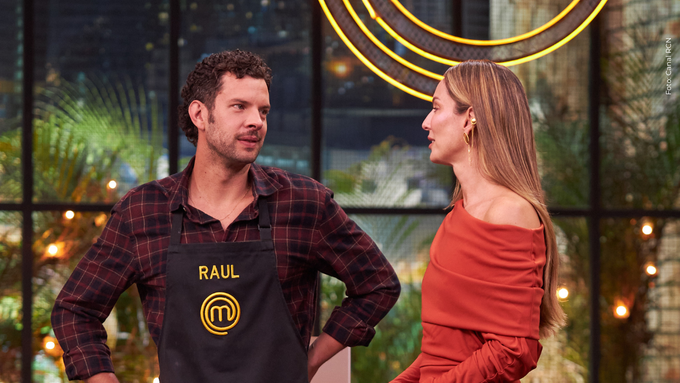 Raúl Ocampo fue castigado durante el reto individual de MasterChef: así reaccionó Claudia Bahamón