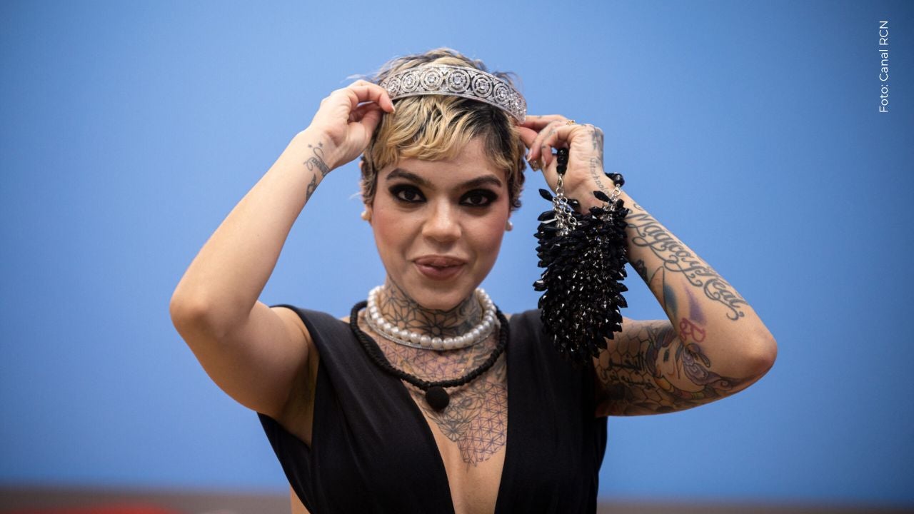 Melissa Gate fue tildada de “señora” en medio internacional