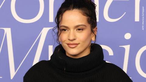 Rosalía en celibato