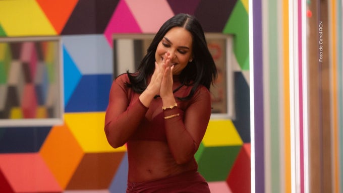 Andrea Valdiri debuta como actriz.