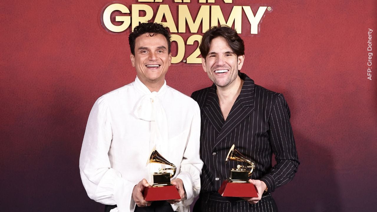 Silvestre Dangond y Juancho de la Esprilla en los Latin Grammy