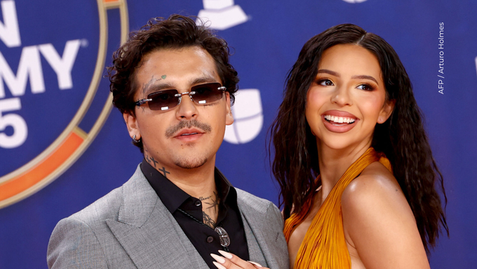 Christian Nodal y Angela Aguilar asistieron a la 26.ª edición de los Premios Latin GRAMMY.