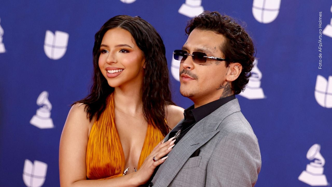 ¿Por qué Christian Nodal no mencionó a Ángela Aguilar tras ganar su Latin Grammy?