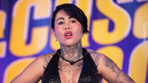 Yina Calderón lanza divertida "advertencia" contra La Piry durante paseo en yate