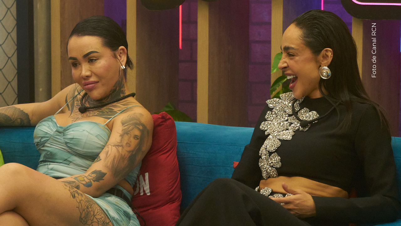Yina Calderón y Manelyk González en La casa de los famosos Colombia 2025.