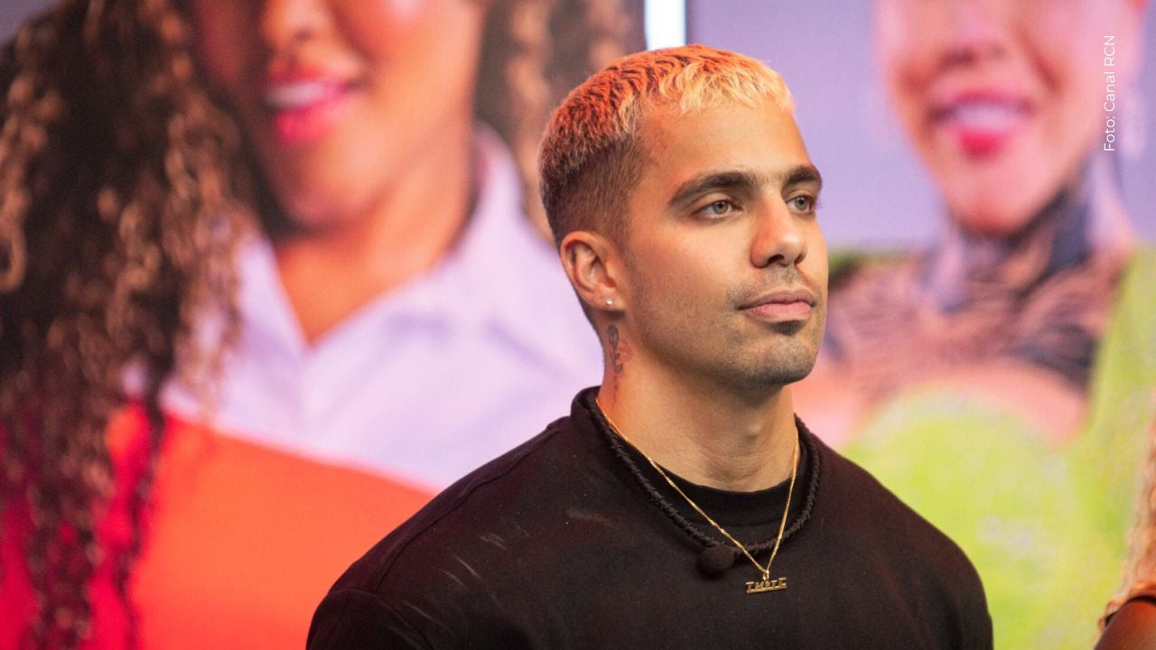 Un video viral muestra a una fan que no dejaba de mirar a Altafulla