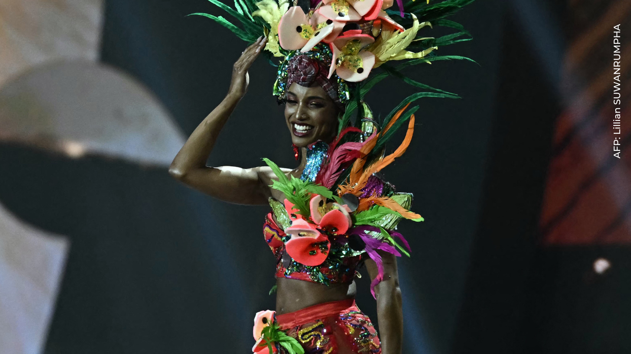 Miss Jamaica se cae en miss universo 2025