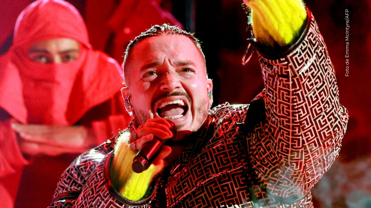 J Balvin colabora con Vélez.