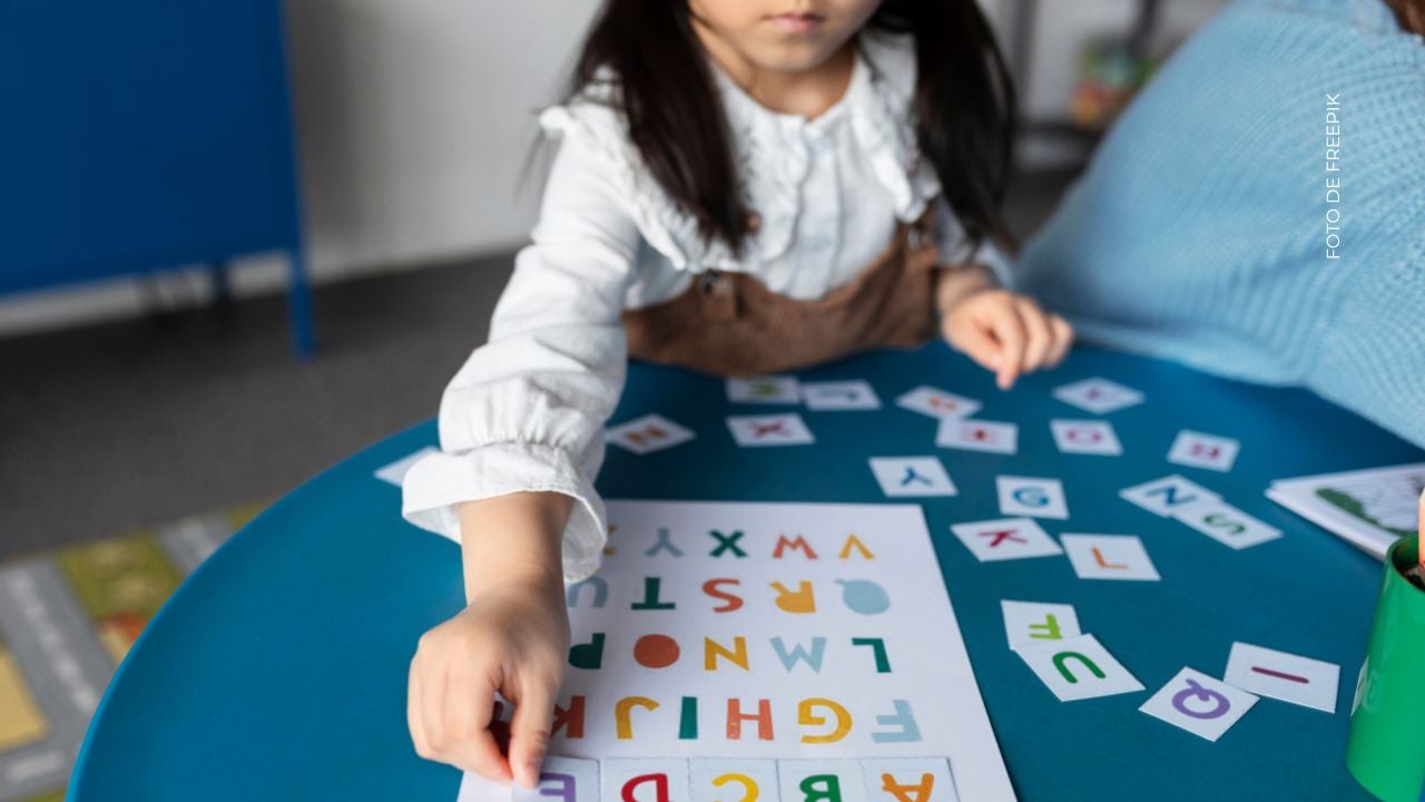 ¿Qué es la dislexia, trastorno que padece la Miss Universo 2025?