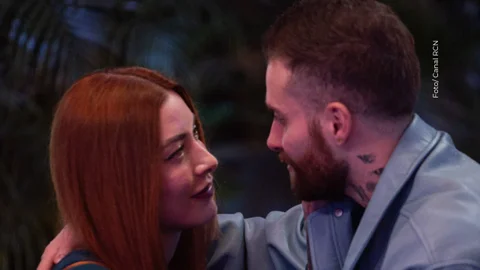 Norma Nivia grabó el video en el que le dice “antipático” a Mateo Varela en pleno vuelo