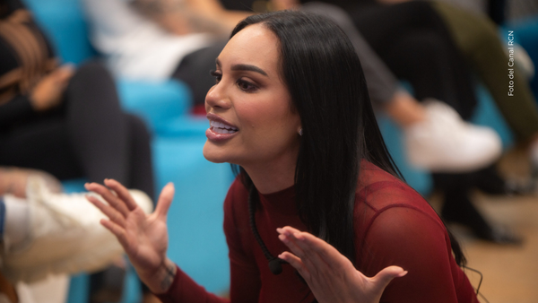 Pareja de Andrea Valdiri publica curioso mensaje en medio de rumores de separación: “No le bastó”