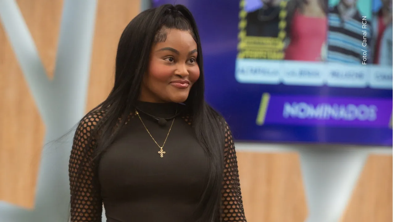 Polémica foto de La Jesuu tomando tetero en sus historias de Instagram