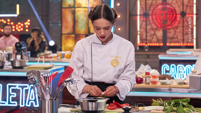 Emoción, lágrimas, familias reunidas y el reto más difícil del año… así se vivió la final de MasterChef 2025.