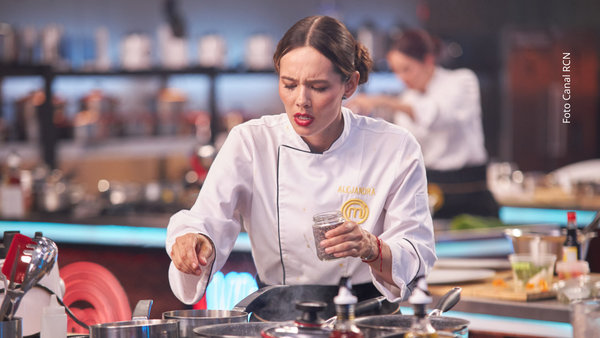 Alejandra Ávila tuvo un pequeño accidente en plena final de MasterChef Celebrity