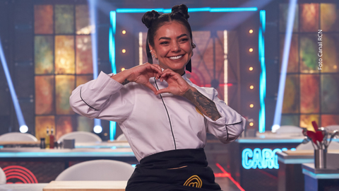 Valentina Taguado enfrentó dolor en la rodilla durante la final de MasterChef, pero logró completar su menú “Dedicatoria al cielo”.