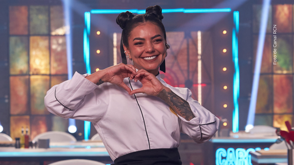 Él es Oscar González, el reconocido chef que preparó a Valentina Taguado para la final de MasterChef