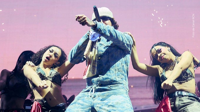 Beéle recibe fuerte críticas por su baile.