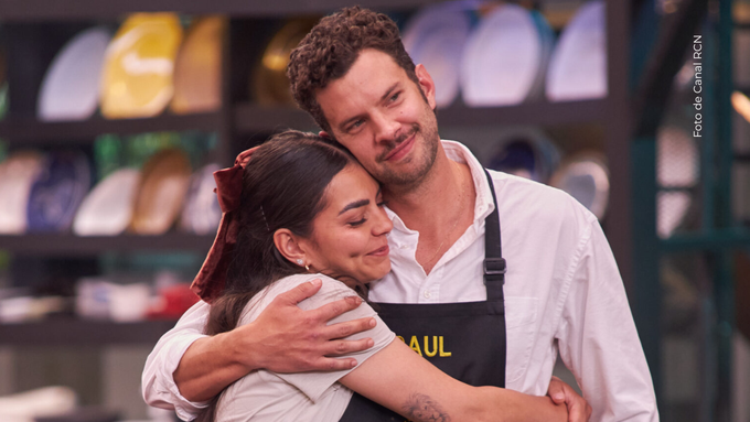 Valentina Taguado y Raúl Ocampo en MasterChef Celebrity.