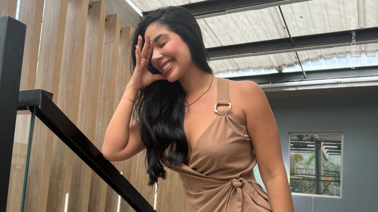 Mariana Zapata posando a la cámara como aspirante de La casa de los famosos Colombia 2.