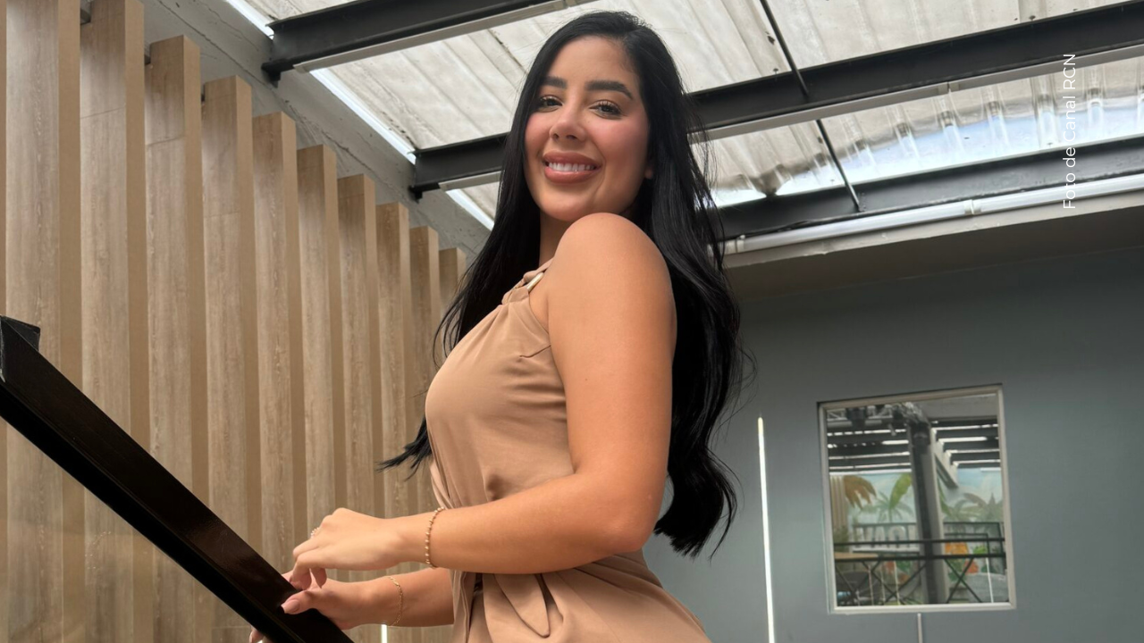 Mariana Zapata posando a la cámara como aspirante de La casa de los famosos Colombia 2.