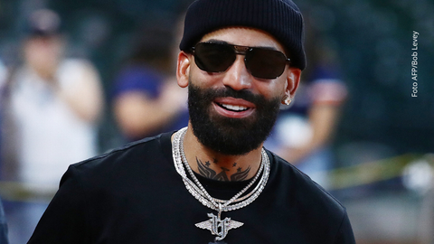 Arcángel reveló su obsesión fashionista y los relojes que superan los millones.