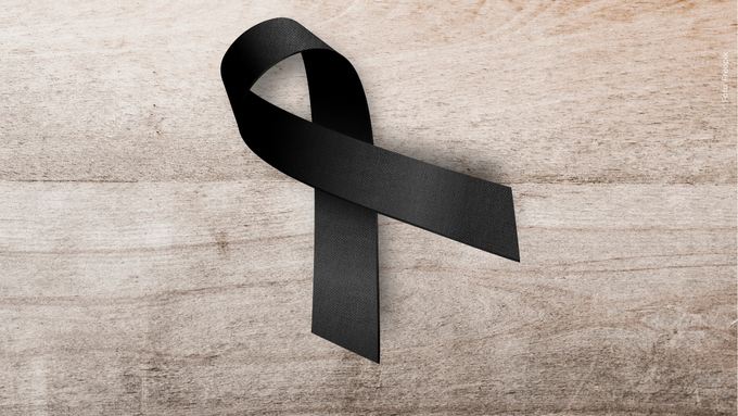 Falleció reconocido actor de Netflix tras caer del techo de su casa: ¿quién fue?