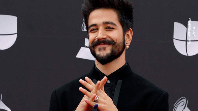 Camilo y Evaluna mostraron cómo decoraron su árbol junto a Índigo y Amaranto.