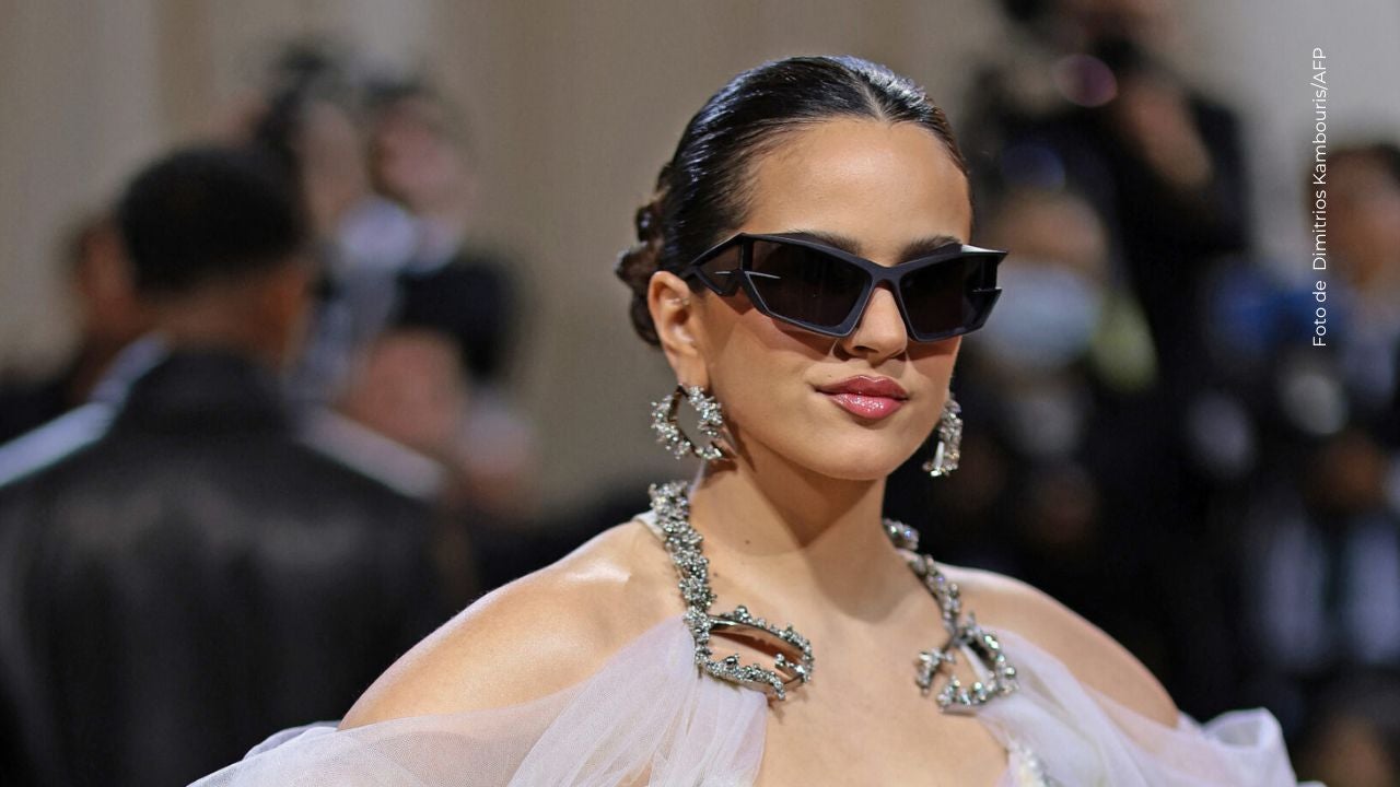 Rosalía promociona su cuarto álbum llamado Lux. 