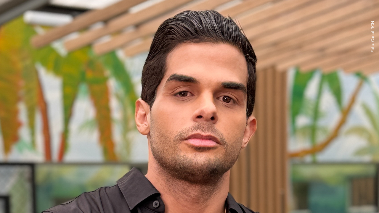 Él es Jonathan Fierro, aspirante del tercer grupo de La casa de los famosos Colombia.